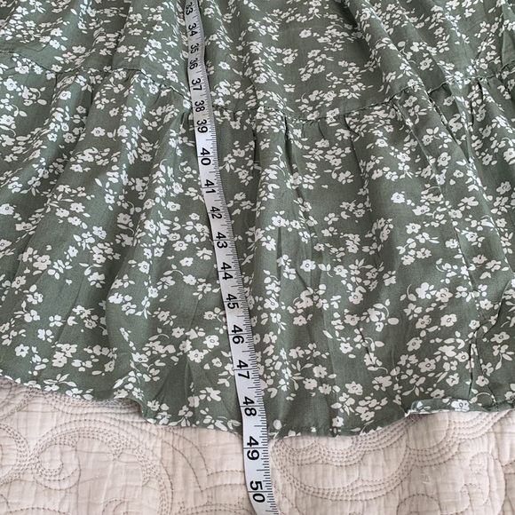 BloomChic Floral Dress - Picture 7 of 9